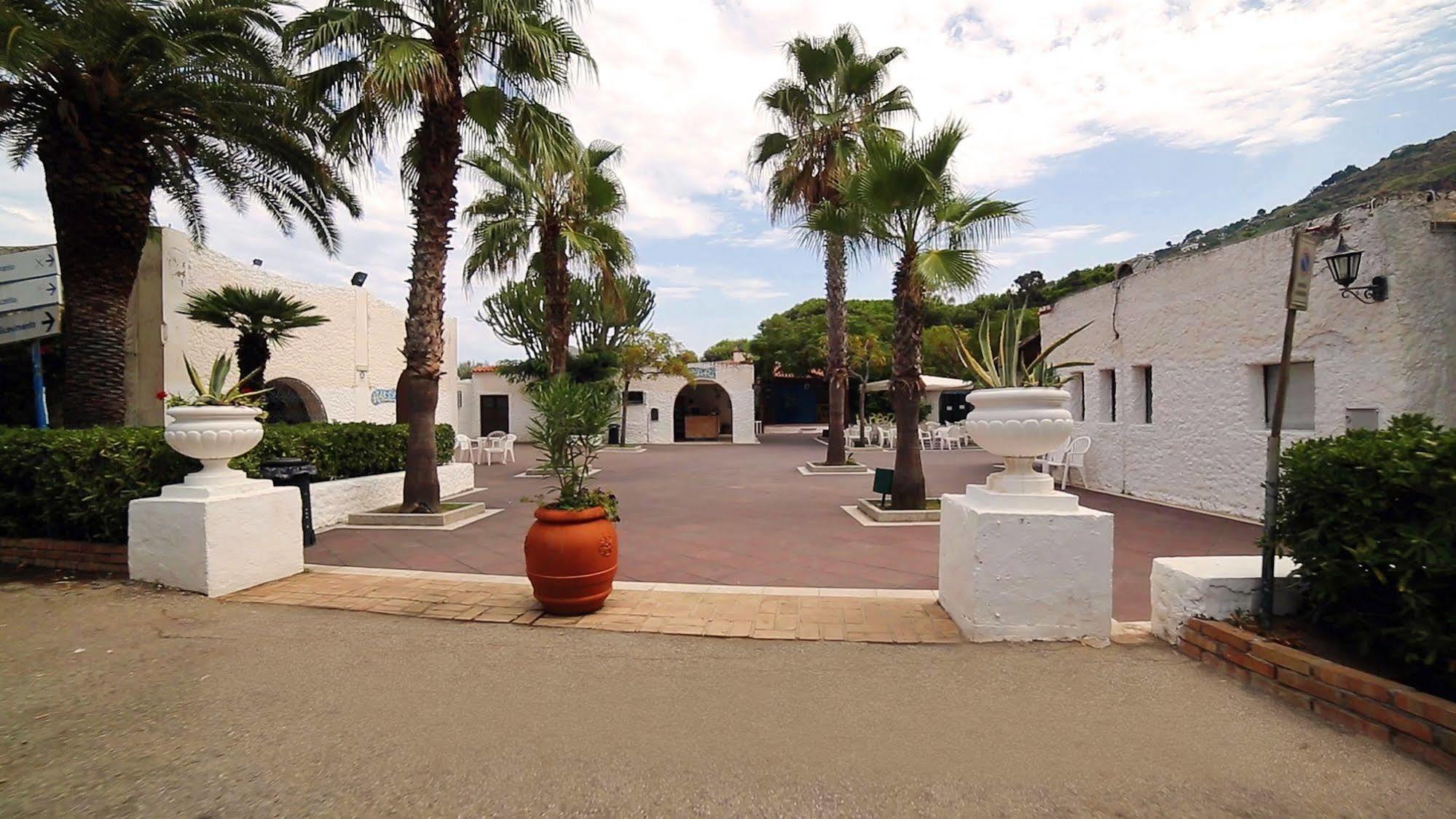 Villaggio Sabbie Bianche Zambrone Ngoại thất bức ảnh